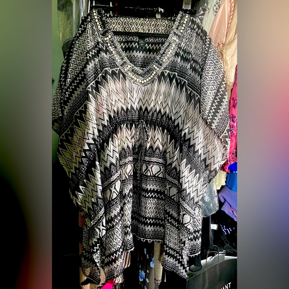 Sophisticated Black & White Sheer Art Deco Pancho